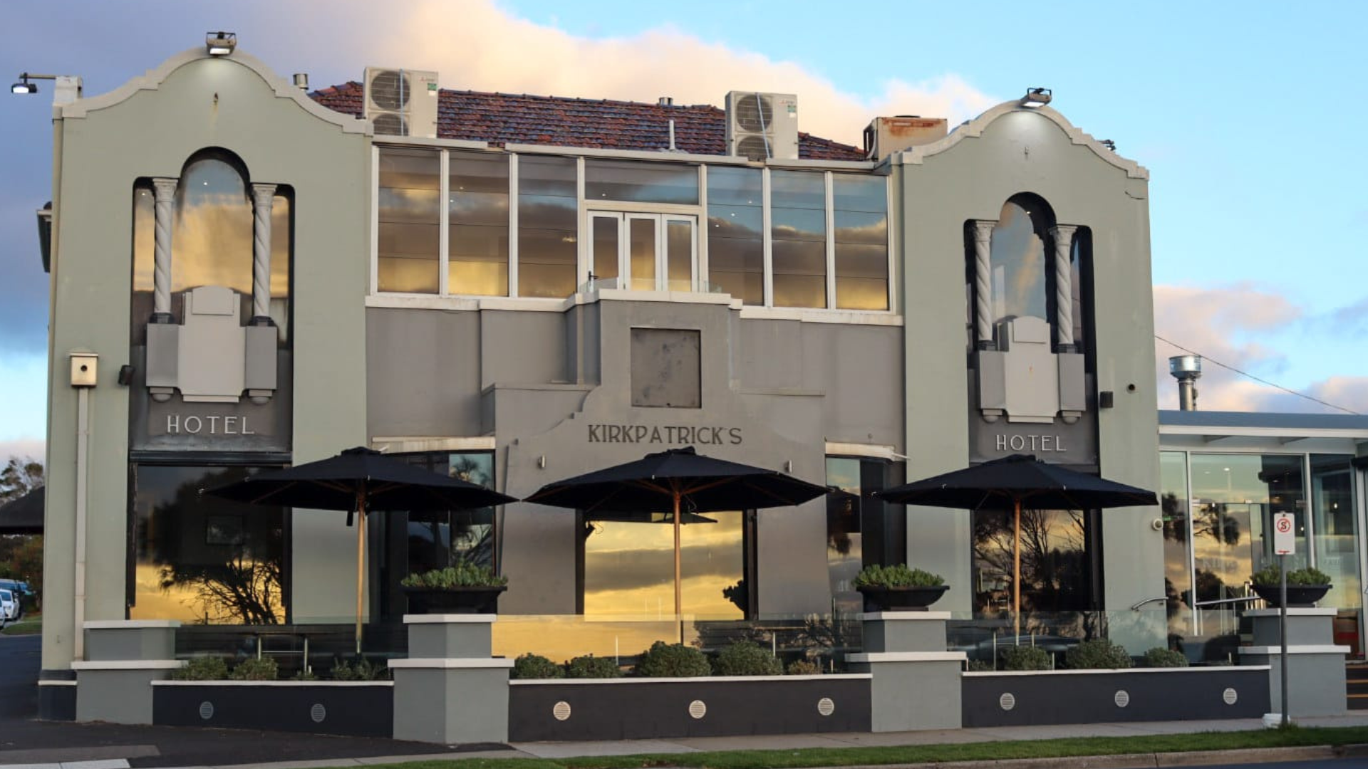 kirks hotel mornington peninsula